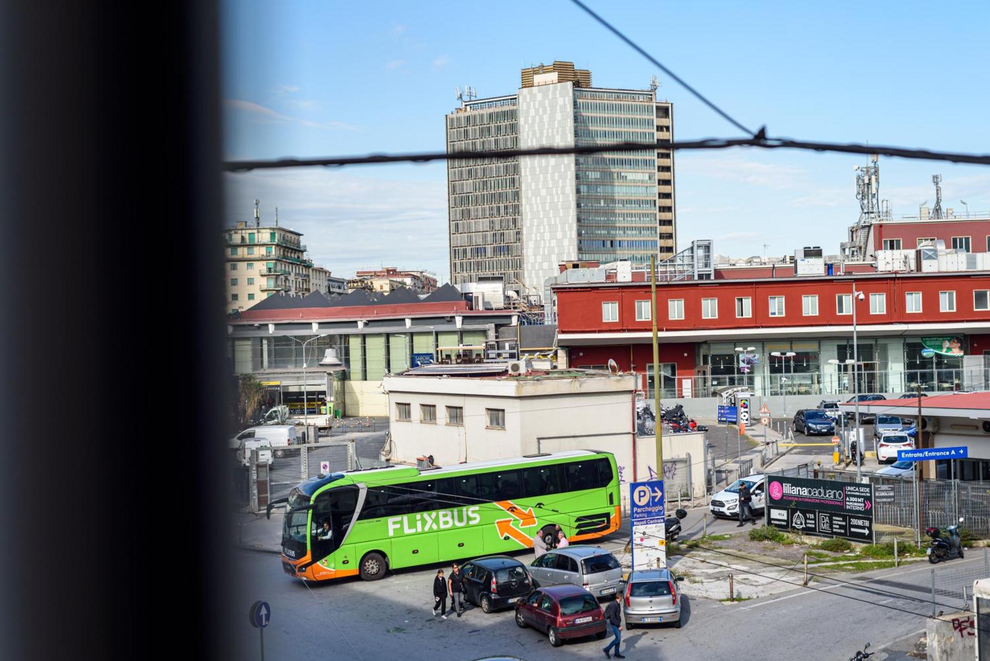 Napoli Centrale Di Fabio E Veronica Lt Экстерьер фото